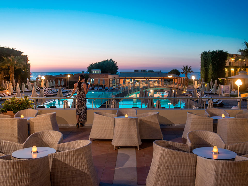 Отели греции 5. Bella Beach Hotel 5 Греция. Крит отели 5 звезд. Греция Крит отели 5 звезд.