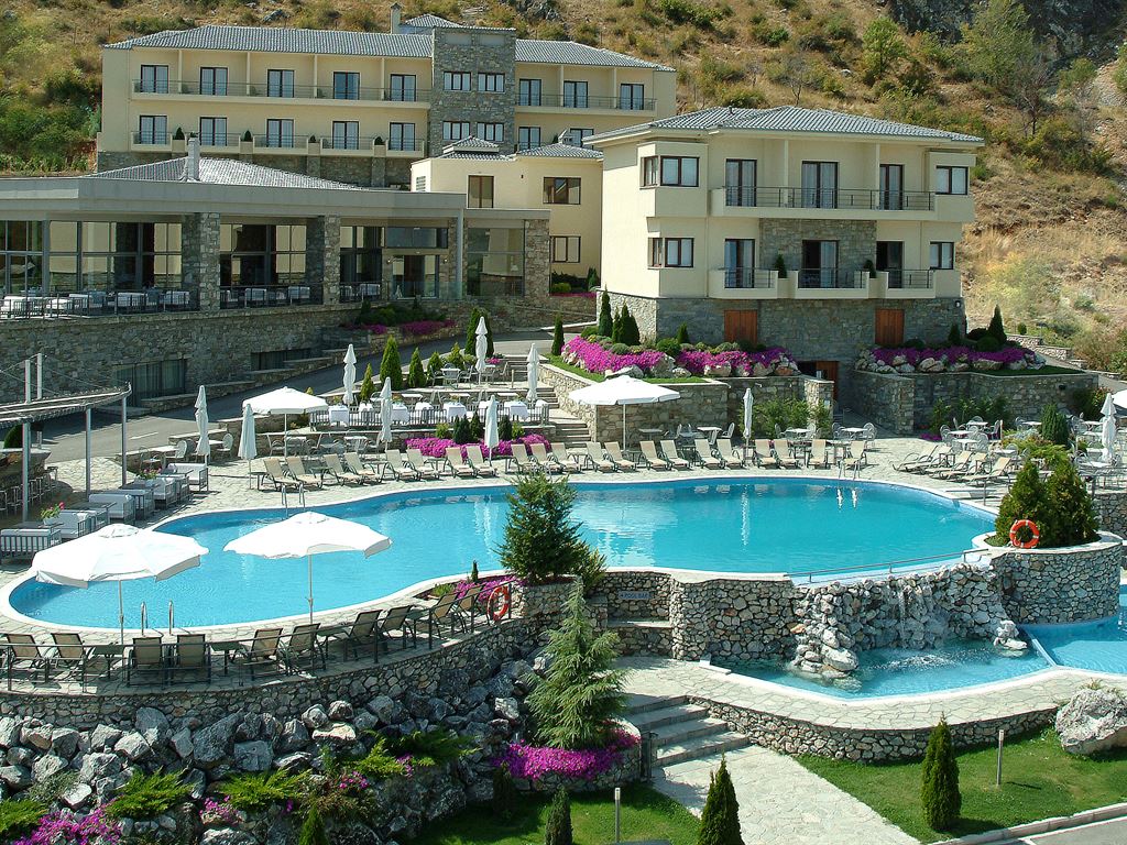 Limneon Resort & Spa