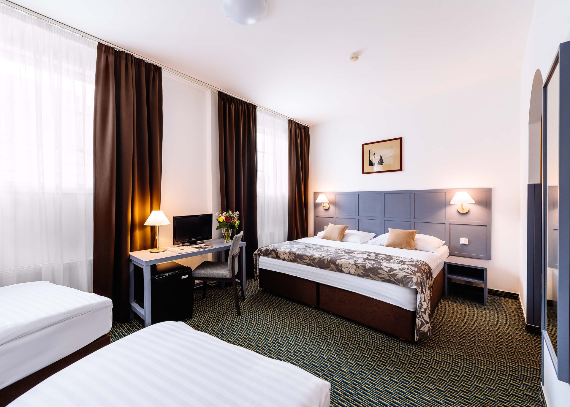 Central Hotel Prague бронировать отель - Прага, 3*, Чехия - mobile site