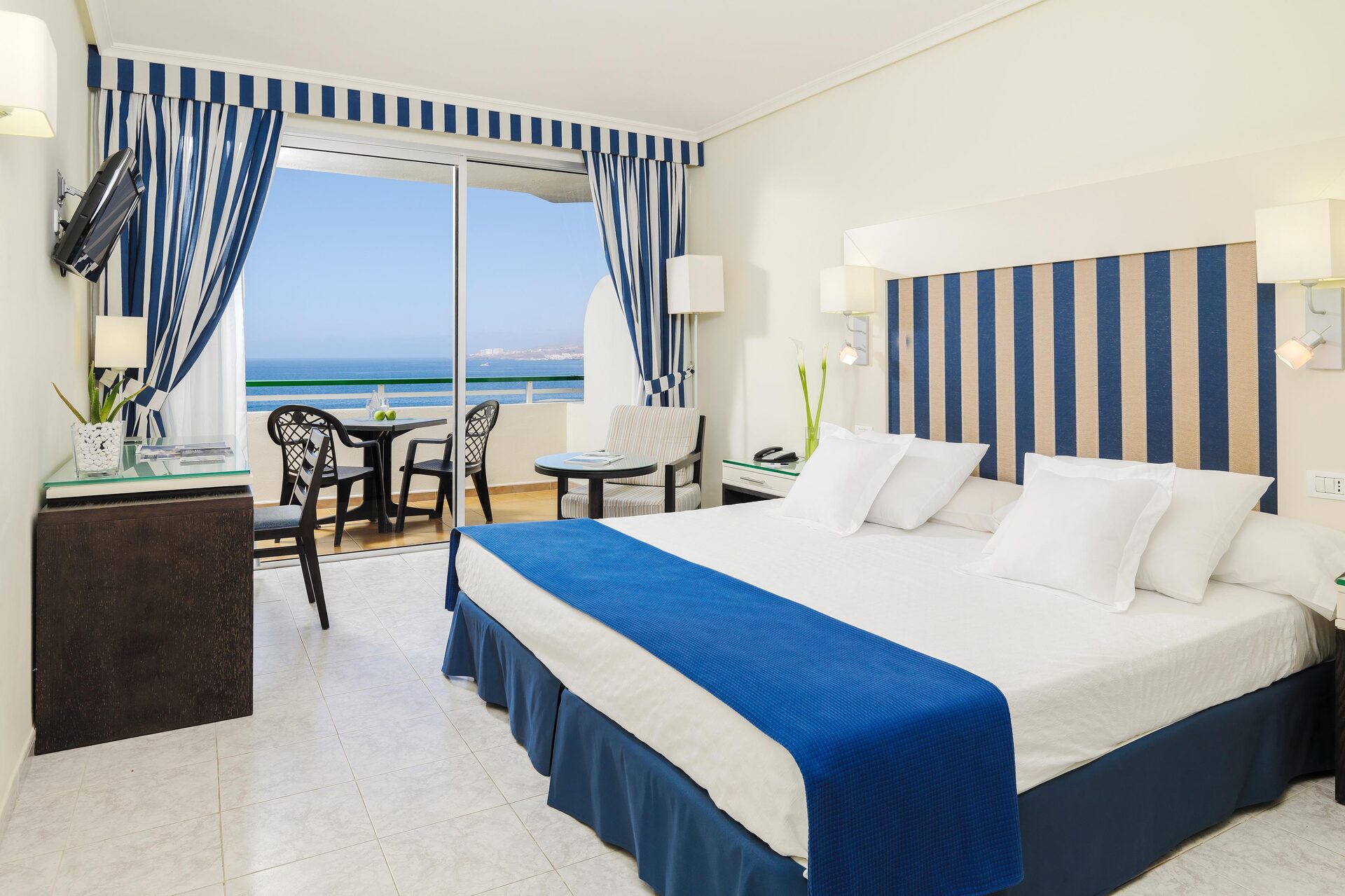 Seven seas palmeras bay ex kemal. Seven Seas Palmeras Bay отель. Варадеро сол Палмерас фото. Соль Пальмерас. Тенерифе отель Навария.