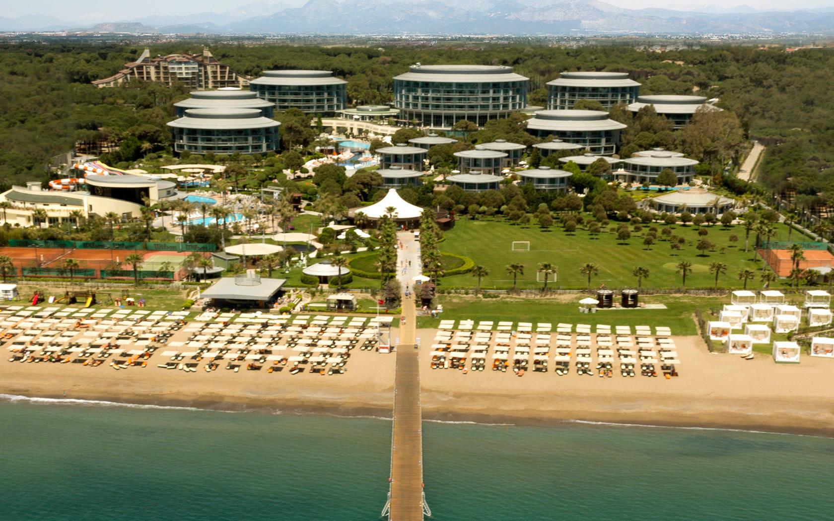Calista Luxury Resort Executive Rooms: Пляж отеля